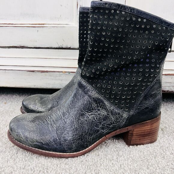 Diba True Shoes - Diba True Black Crackled Leather & Laser Cut Back Zip Ankle Boots Size 8.5